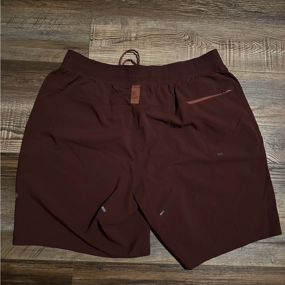Lululemon Men’s Shorts - Picture 2 of 3